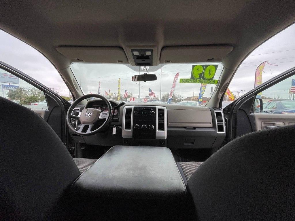 Dodge Ram 1500 2WD Crew Cab 140.5" SLT 2009