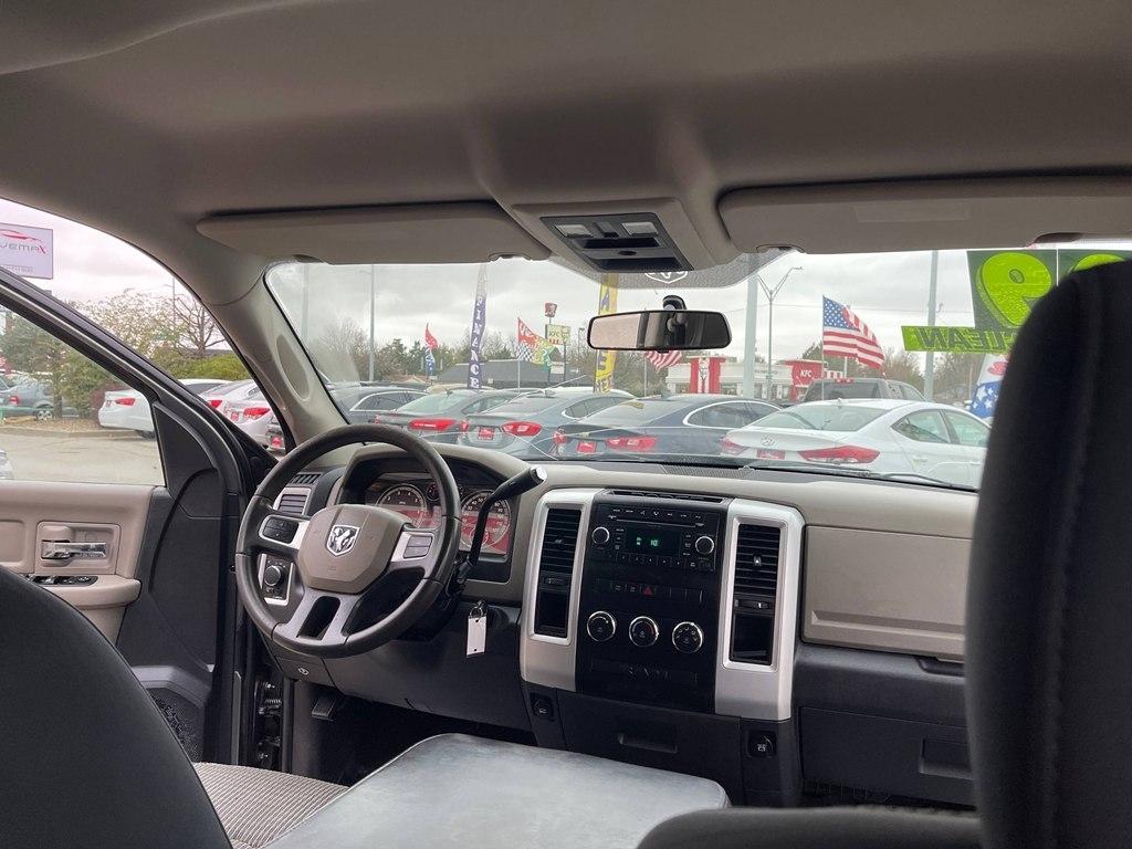 Dodge Ram 1500 2WD Crew Cab 140.5" SLT 2009