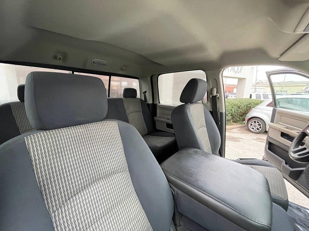 Dodge Ram 1500 2WD Crew Cab 140.5" SLT 2009
