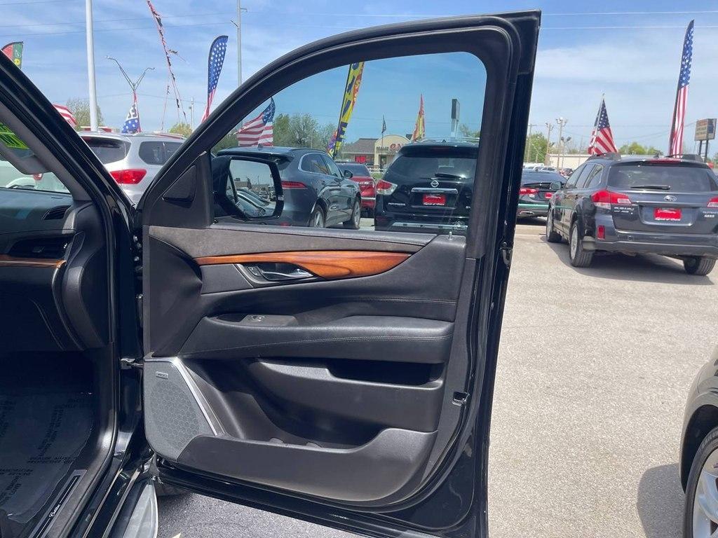 Cadillac Escalade 2WD 4dr Standard 2016