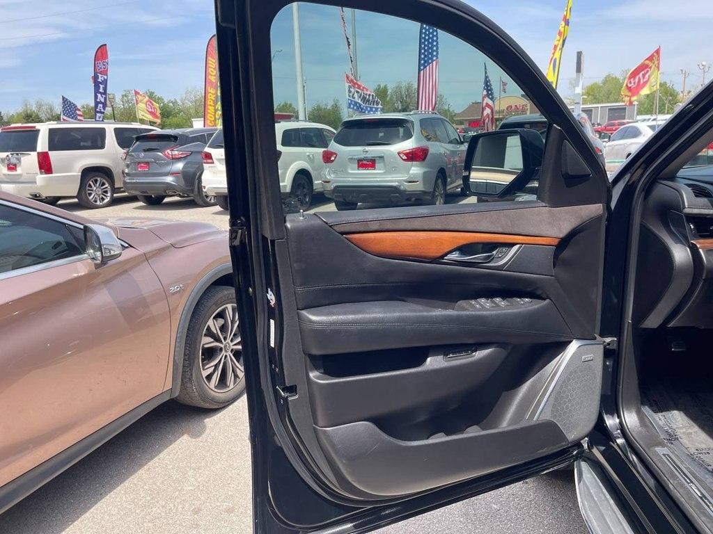 Cadillac Escalade 2WD 4dr Standard 2016
