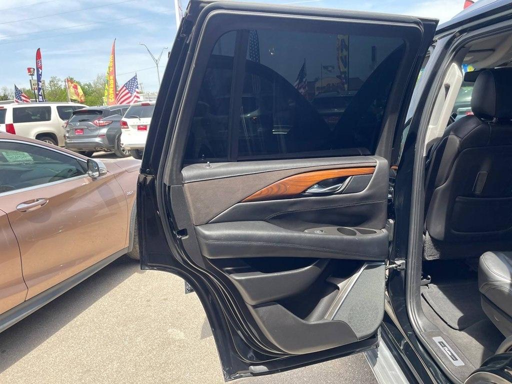 Cadillac Escalade 2WD 4dr Standard 2016