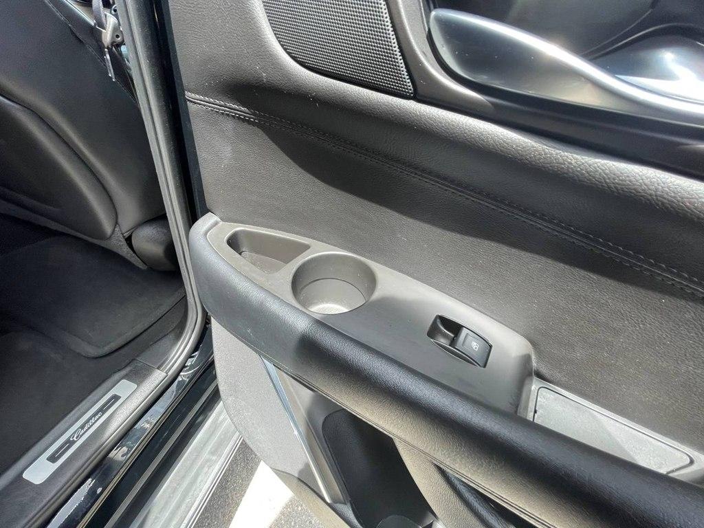 Cadillac Escalade 2WD 4dr Standard 2016