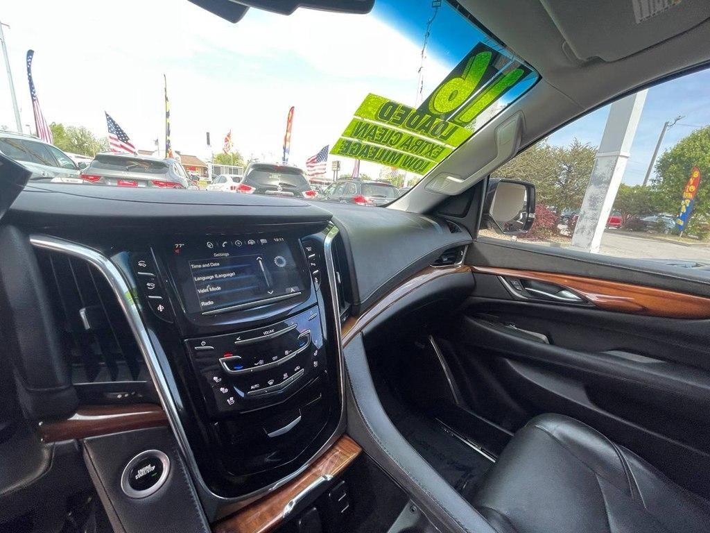 Cadillac Escalade 2WD 4dr Standard 2016