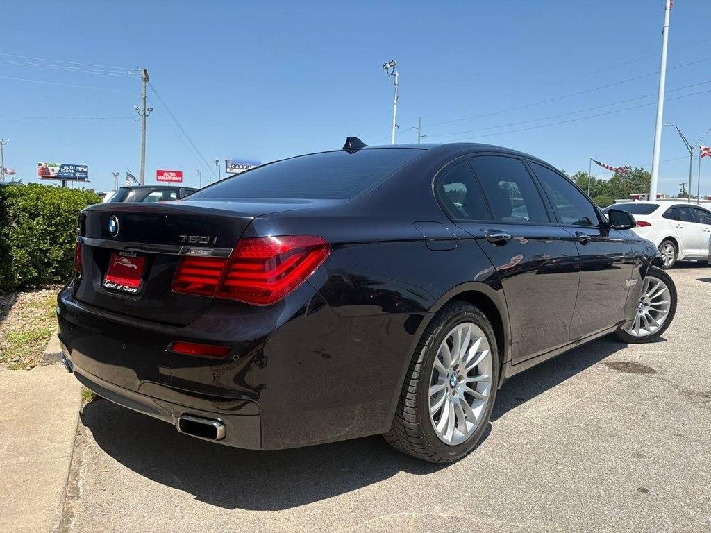 BMW 7 Series 4dr Sdn 750i xDrive AWD 2015