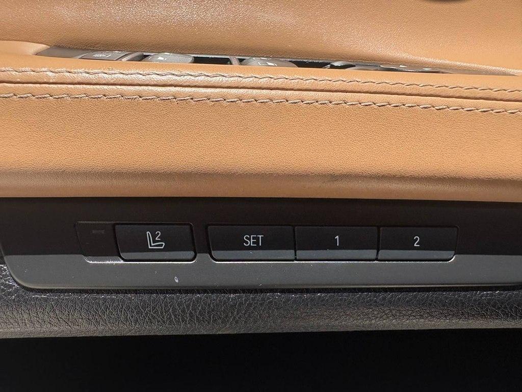 BMW 7 Series 4dr Sdn 750i xDrive AWD 2015