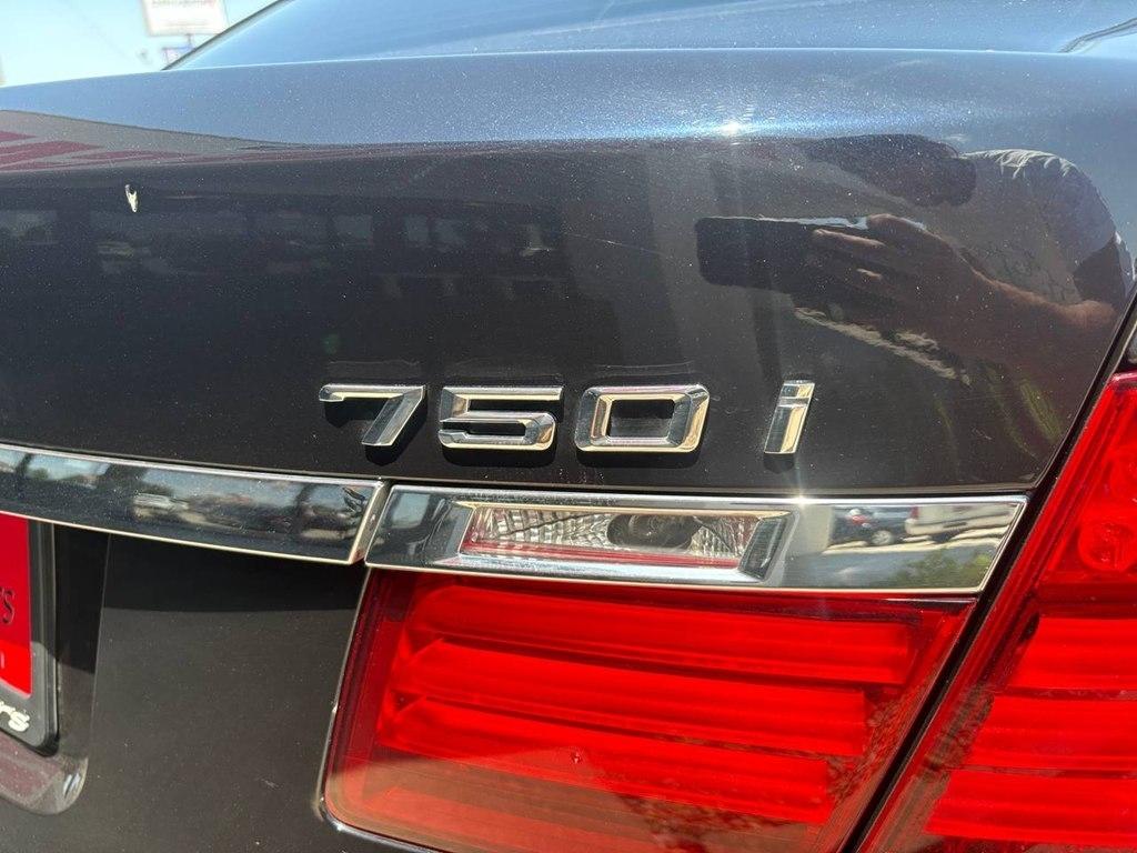 BMW 7 Series 4dr Sdn 750i xDrive AWD 2015