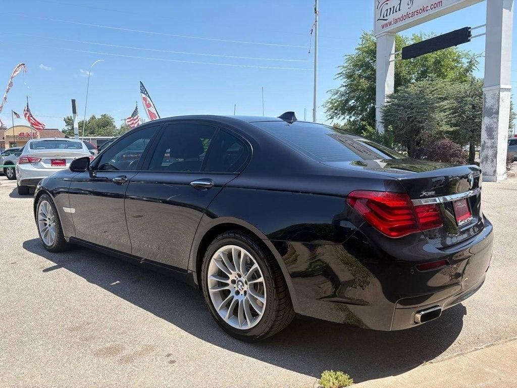 BMW 7 Series 4dr Sdn 750i xDrive AWD 2015