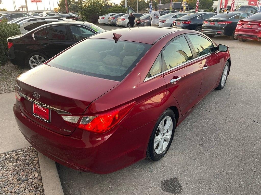Hyundai Sonata 4dr Sdn 2.4L Auto Ltd 2011