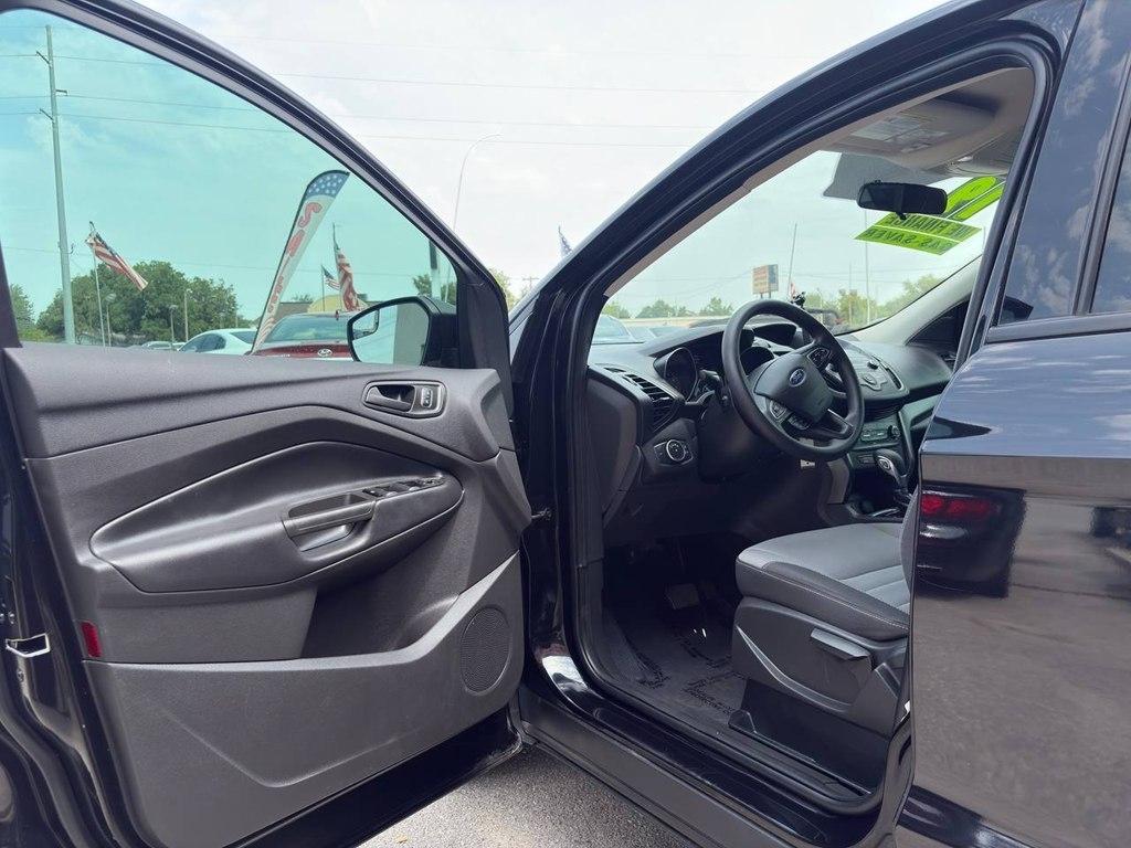 Ford Escape S FWD 2019