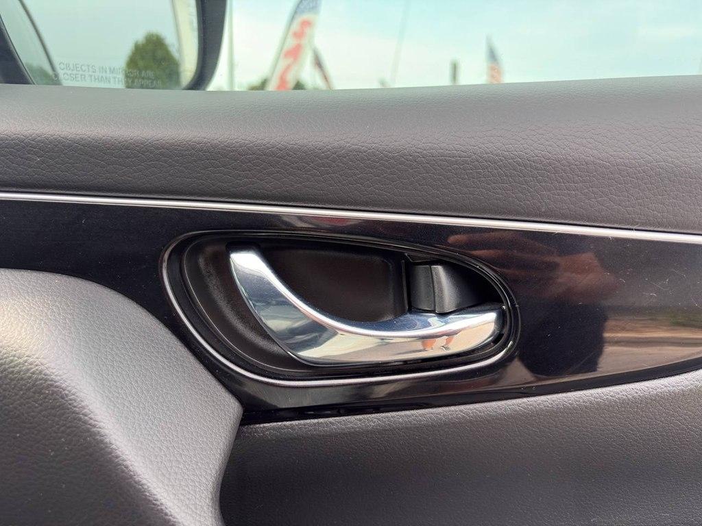 Nissan Rogue Sport FWD SL 2017