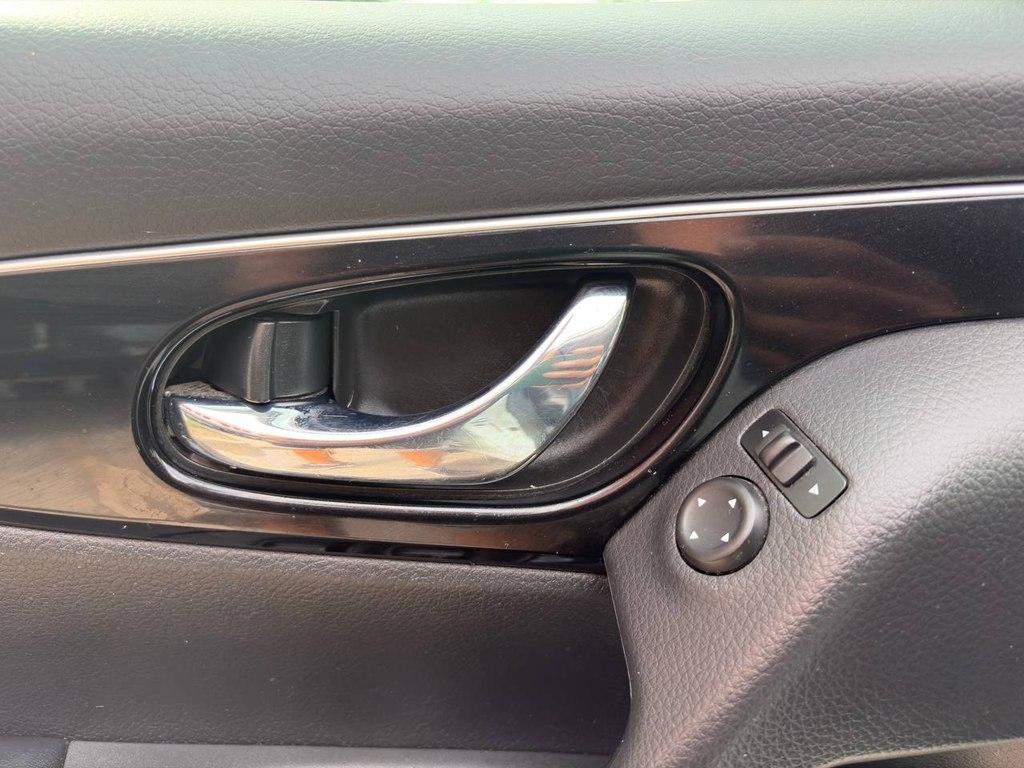 Nissan Rogue Sport FWD SL 2017