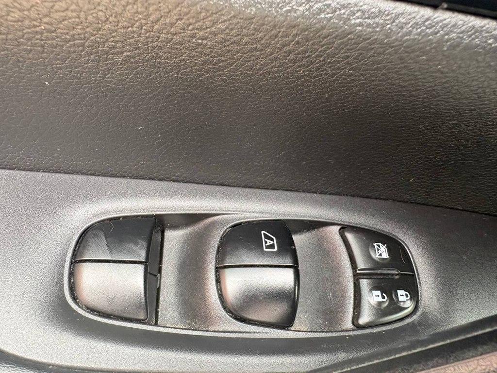 Nissan Rogue Sport FWD SL 2017