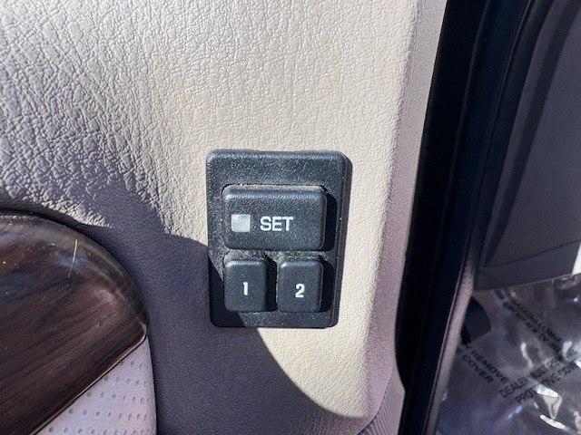 Ford Explorer 4dr 114" WB 4.6L Eddie Bauer 4WD 2005