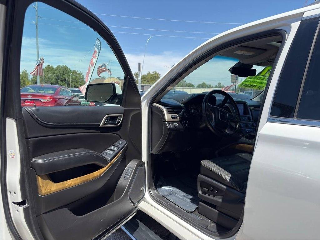 GMC Yukon XL 2WD 4dr Denali 2017