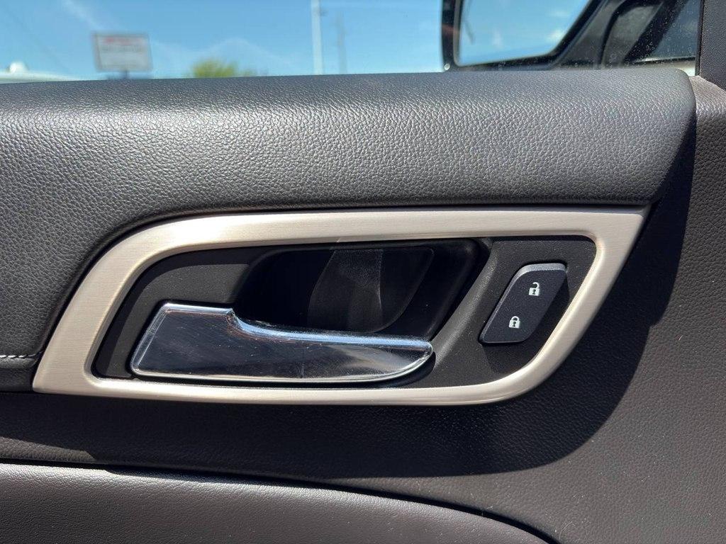 GMC Yukon XL 2WD 4dr Denali 2017
