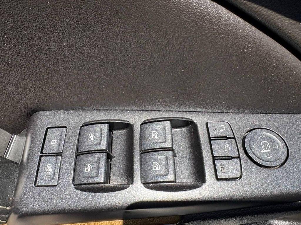 GMC Yukon XL 2WD 4dr Denali 2017