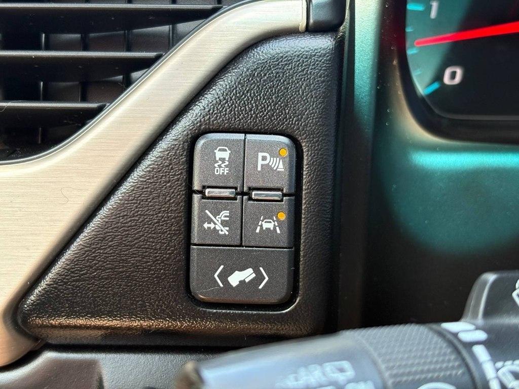 GMC Yukon XL 2WD 4dr Denali 2017