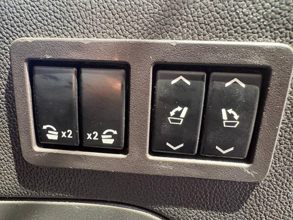 GMC Yukon XL 2WD 4dr Denali 2017