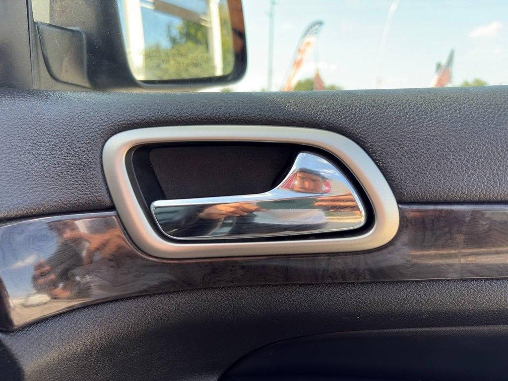 Jeep Grand Cherokee 4WD 4dr Laredo 2011