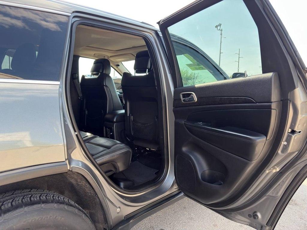 Jeep Grand Cherokee 4WD 4dr Laredo 2011