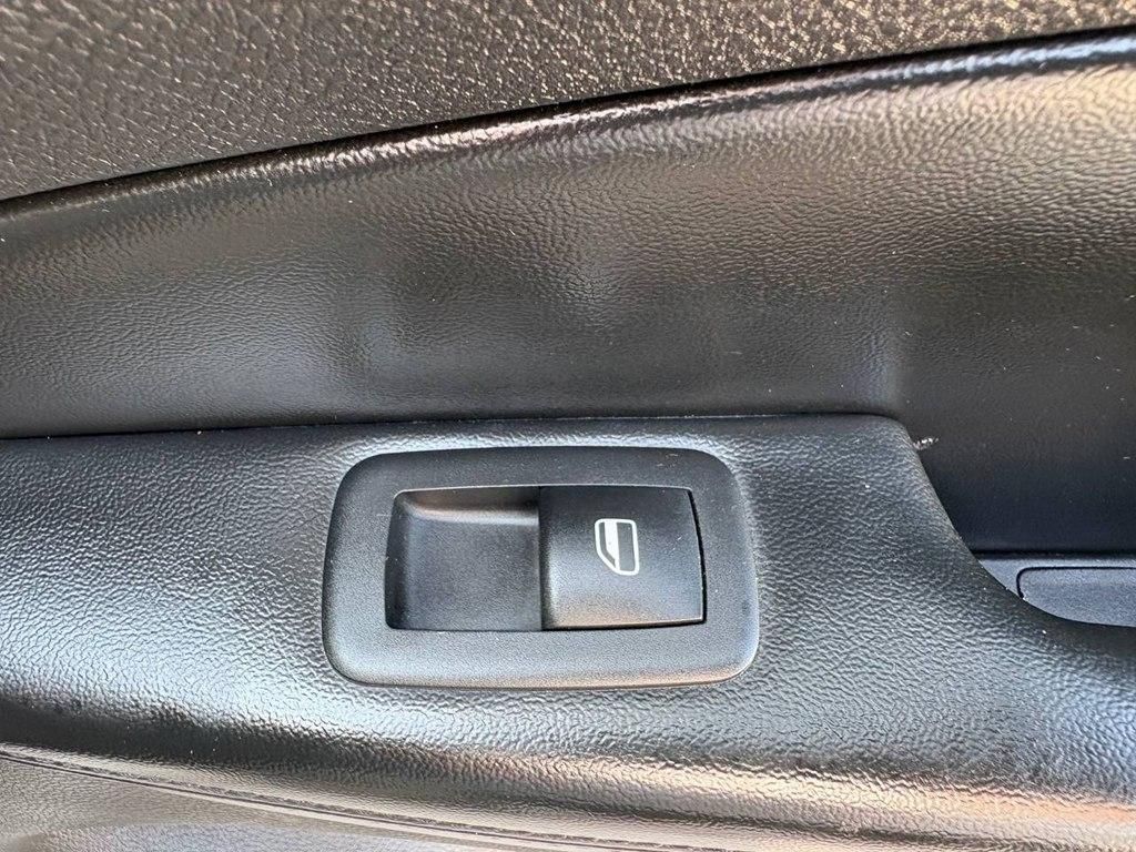 Jeep Grand Cherokee 4WD 4dr Laredo 2011