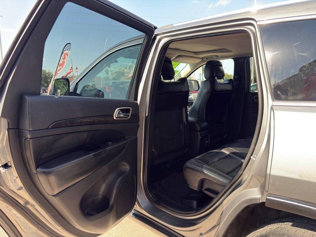 Jeep Grand Cherokee 4WD 4dr Laredo 2011