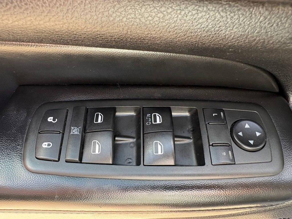Jeep Grand Cherokee 4WD 4dr Laredo 2011