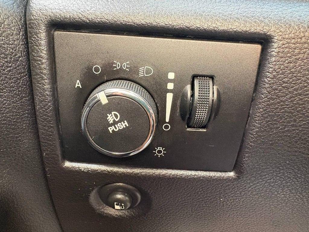Jeep Grand Cherokee 4WD 4dr Laredo 2011