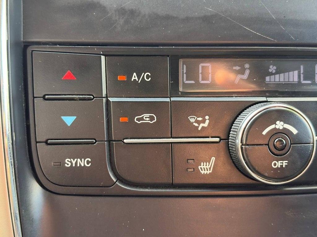 Jeep Grand Cherokee 4WD 4dr Laredo 2011