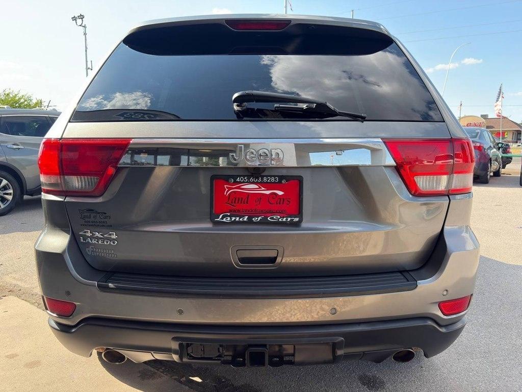 Jeep Grand Cherokee 4WD 4dr Laredo 2011