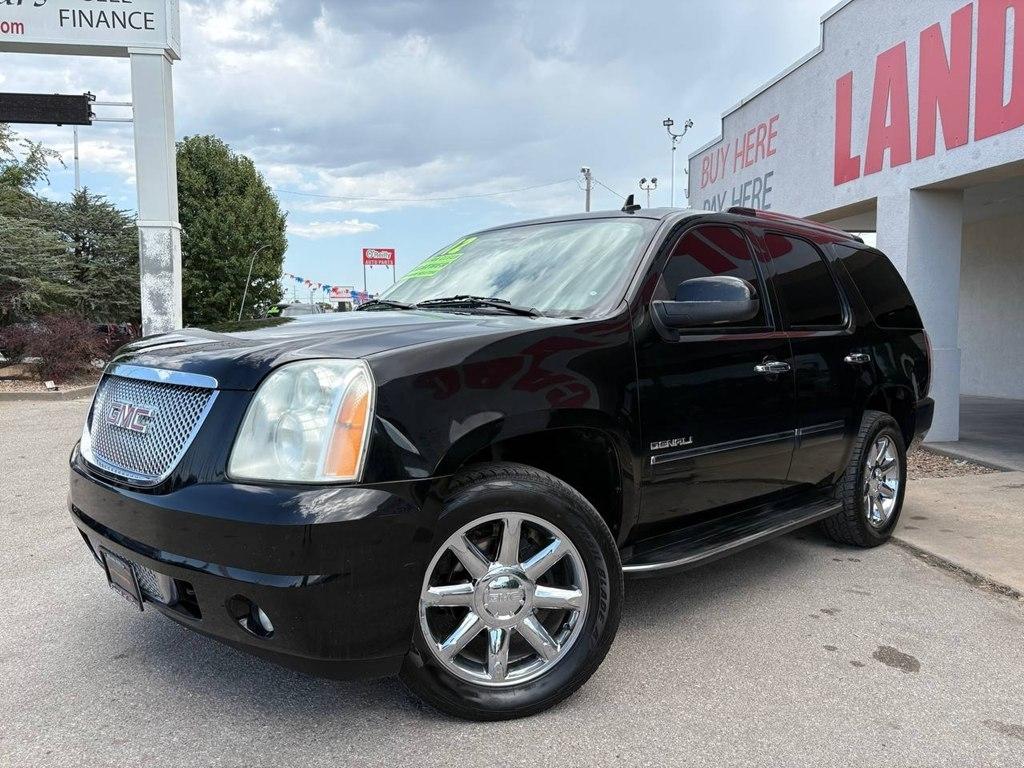 GMC Yukon AWD 4dr 1500 Denali 2012
