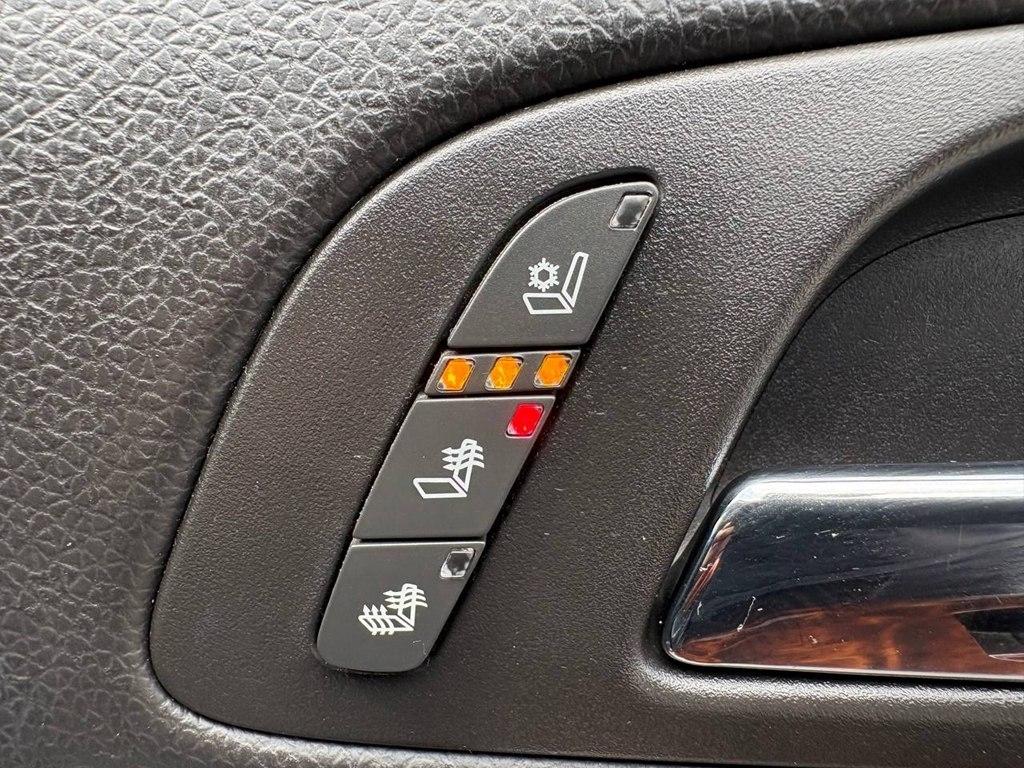 GMC Yukon AWD 4dr 1500 Denali 2012