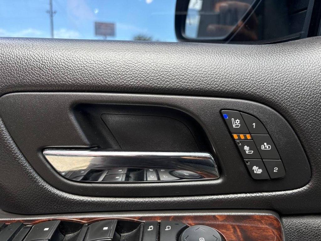 GMC Yukon AWD 4dr 1500 Denali 2012