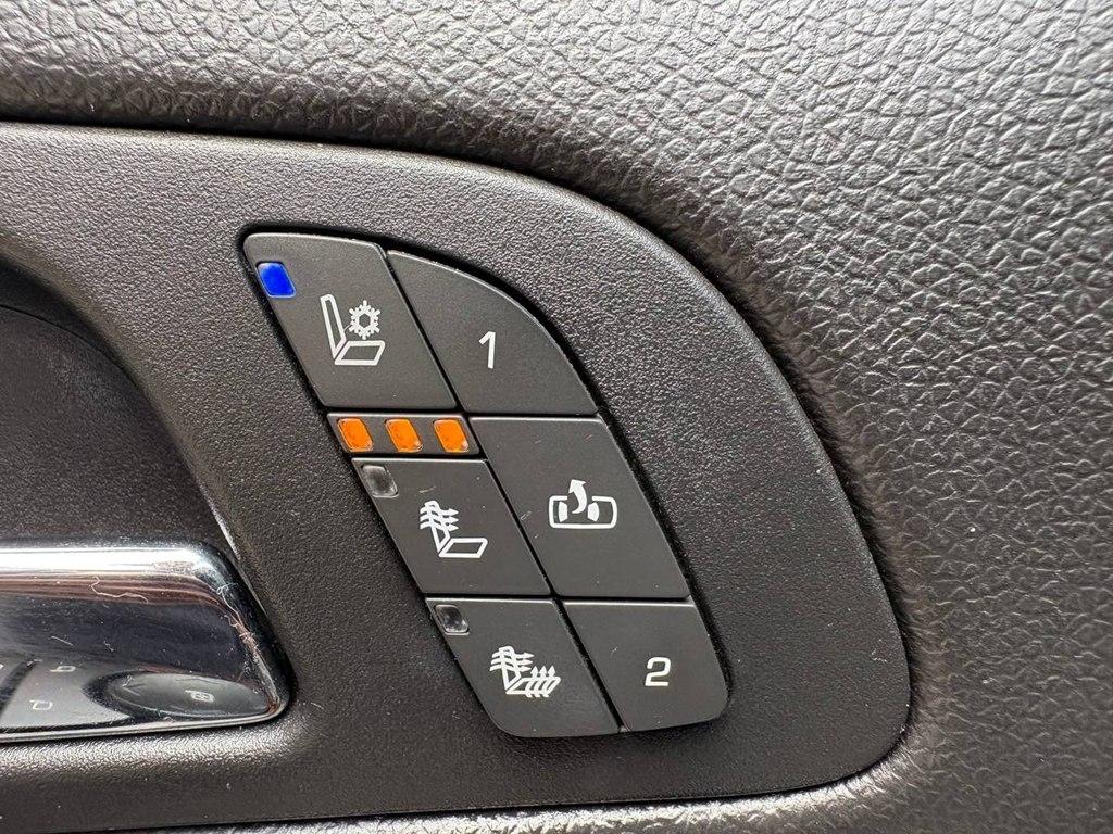 GMC Yukon AWD 4dr 1500 Denali 2012