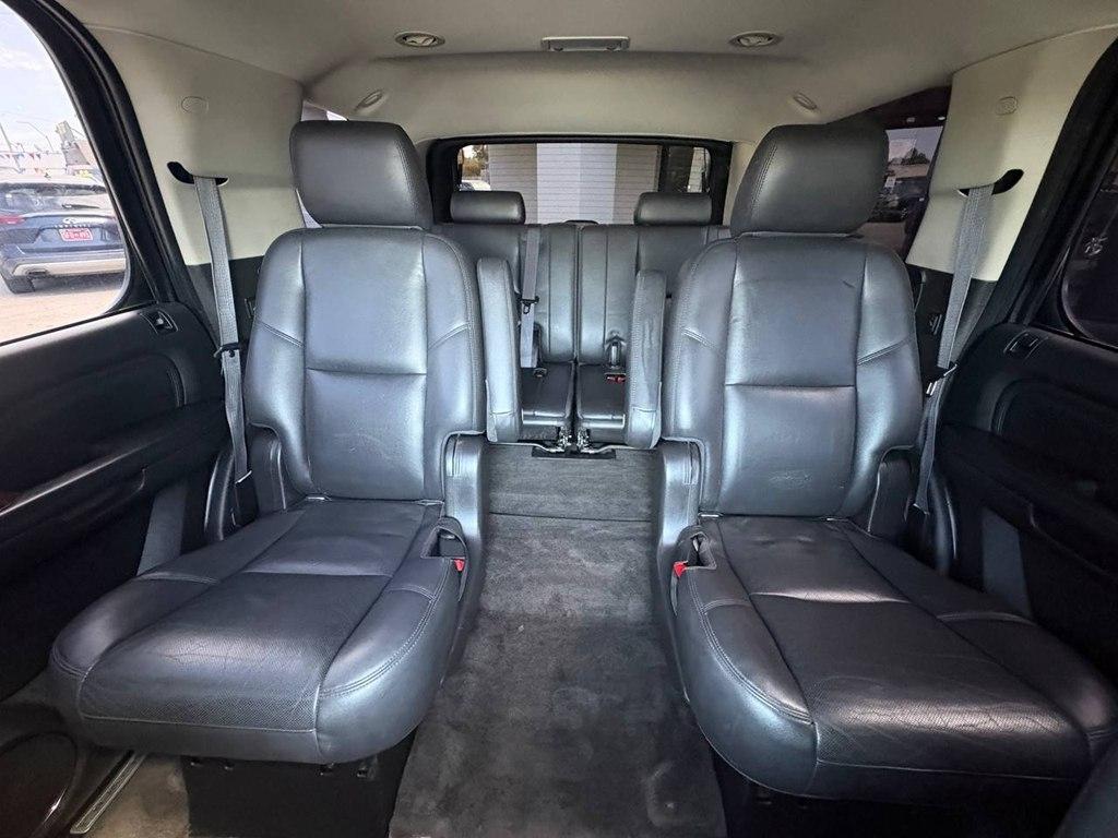 GMC Yukon AWD 4dr 1500 Denali 2012