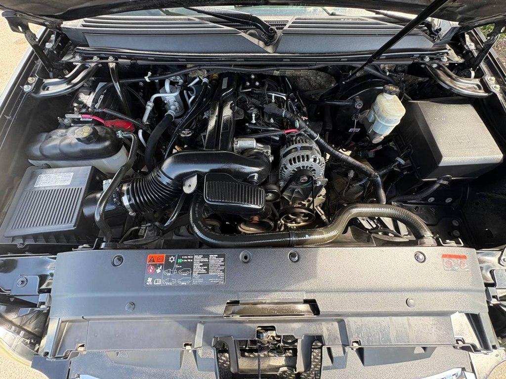 GMC Yukon AWD 4dr 1500 Denali 2012