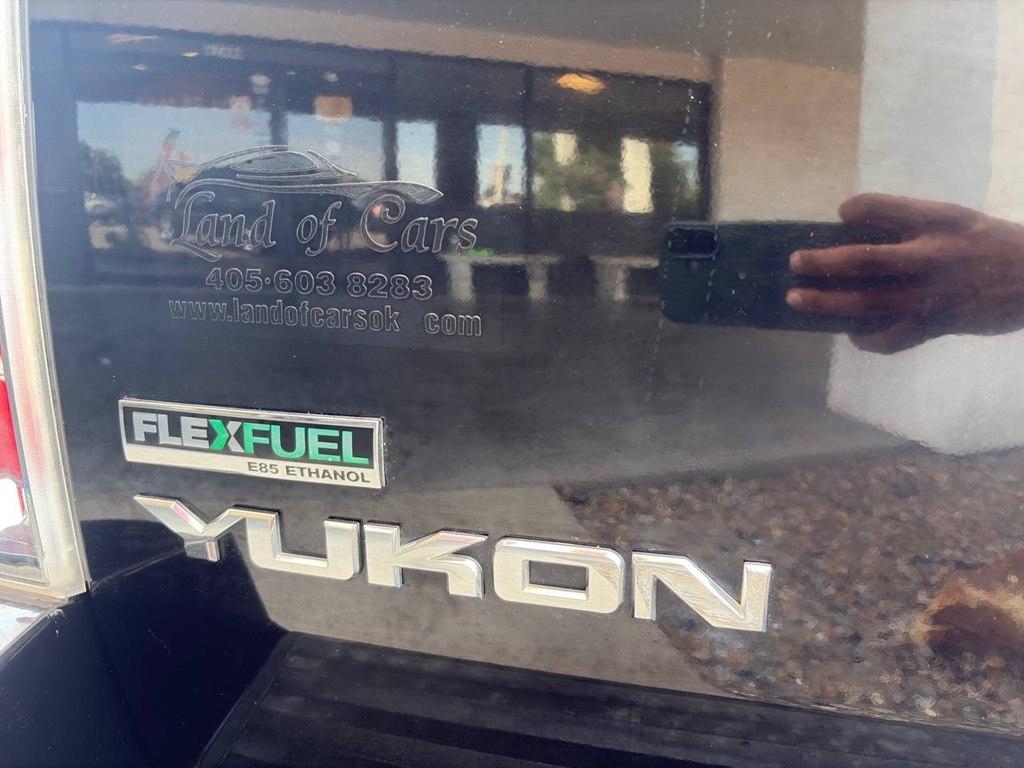 GMC Yukon AWD 4dr 1500 Denali 2012