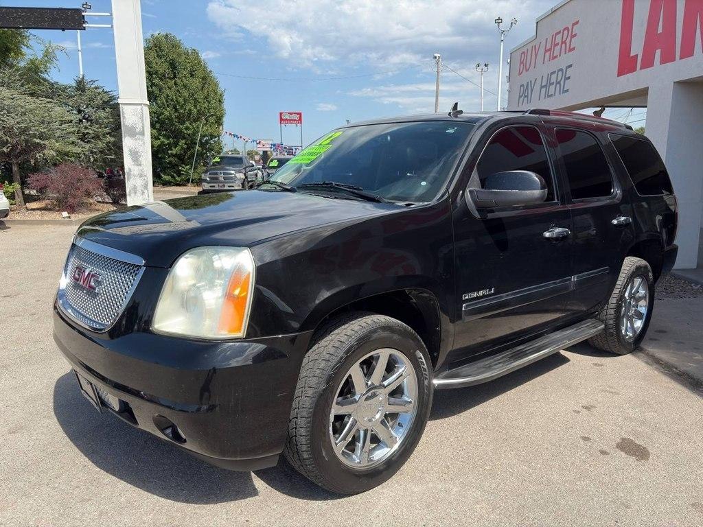 GMC Yukon AWD 4dr 1500 Denali 2012