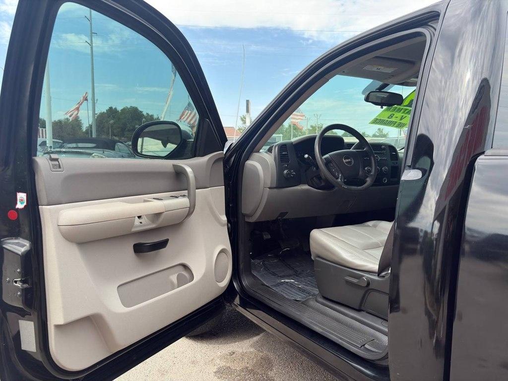 GMC Sierra 1500 2WD Reg Cab 119.0" Work Truck 2009