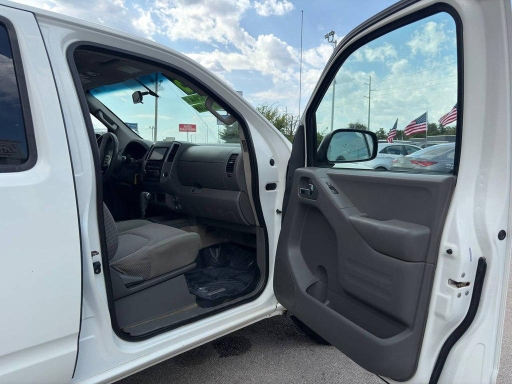 Nissan Frontier 4WD Crew Cab SWB Auto PRO-4X 2015