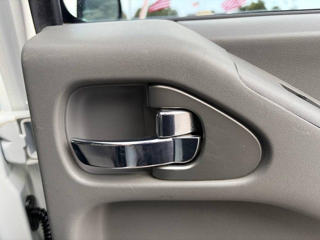 Nissan Frontier 4WD Crew Cab SWB Auto PRO-4X 2015