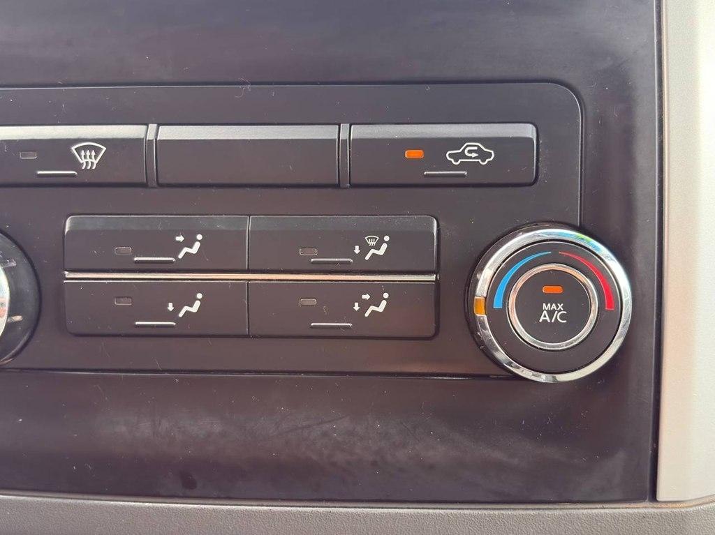 Nissan Frontier 4WD Crew Cab SWB Auto PRO-4X 2015