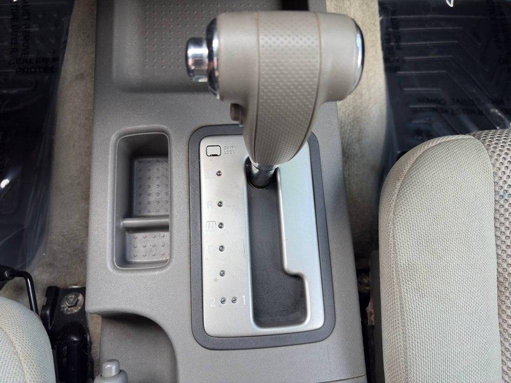 Nissan Frontier 4WD Crew Cab SWB Auto PRO-4X 2015