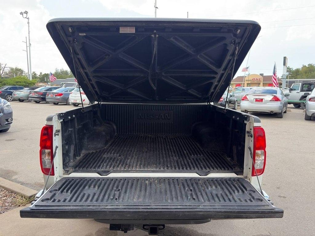 Nissan Frontier 4WD Crew Cab SWB Auto PRO-4X 2015