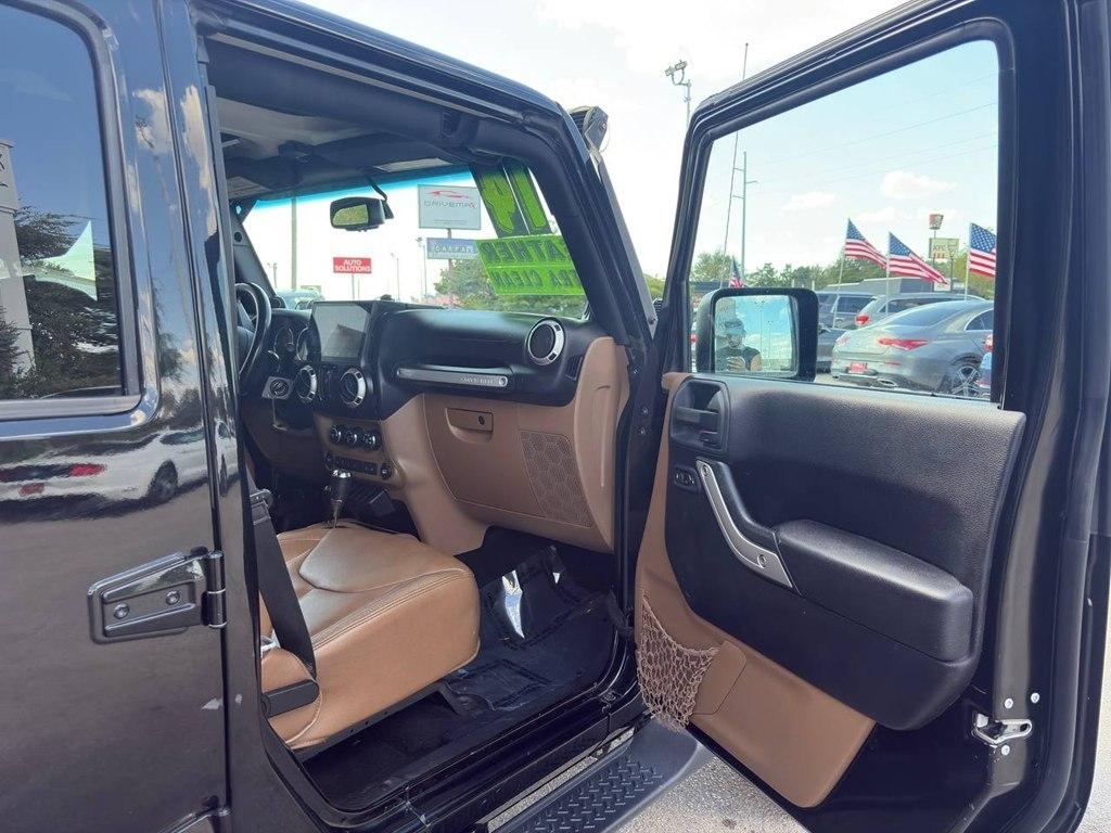 Jeep Wrangler Unlimited 4WD 4dr Rubicon 2014
