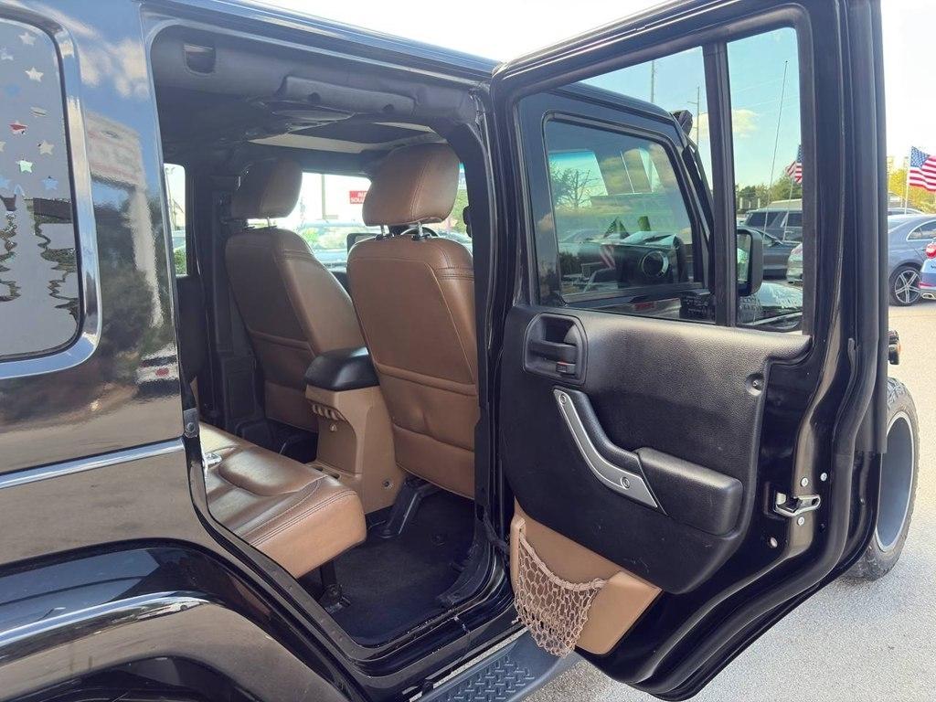Jeep Wrangler Unlimited 4WD 4dr Rubicon 2014