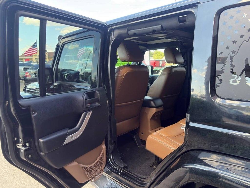 Jeep Wrangler Unlimited 4WD 4dr Rubicon 2014