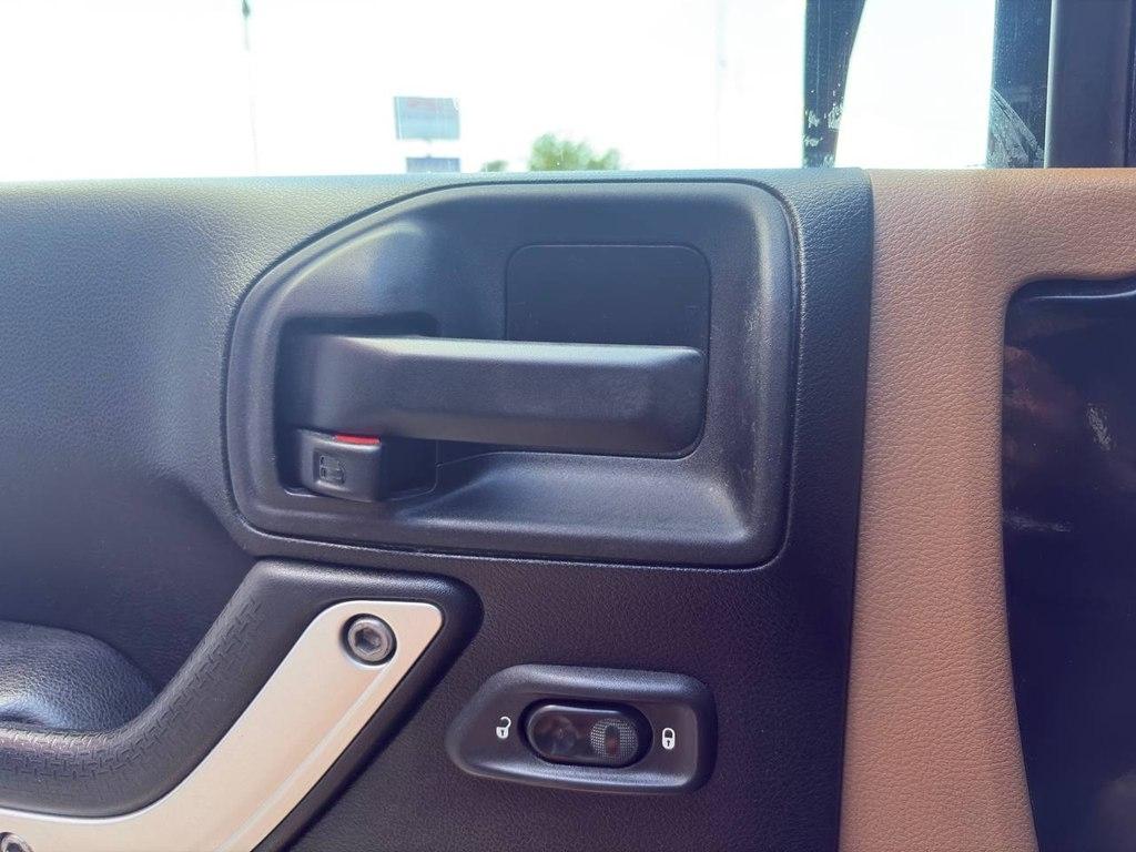 Jeep Wrangler Unlimited 4WD 4dr Rubicon 2014