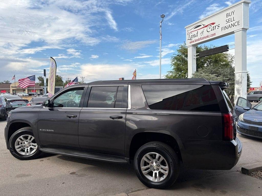 Chevrolet Suburban 2WD 4dr LT 2015
